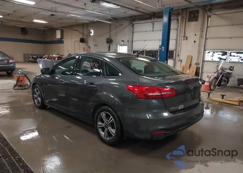 2016 Ford Focus Se z USA, uszkodzony, nr VIN 1FADP3FE0GL317874